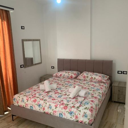Adriatik Apartaments Sarande Bagian luar foto