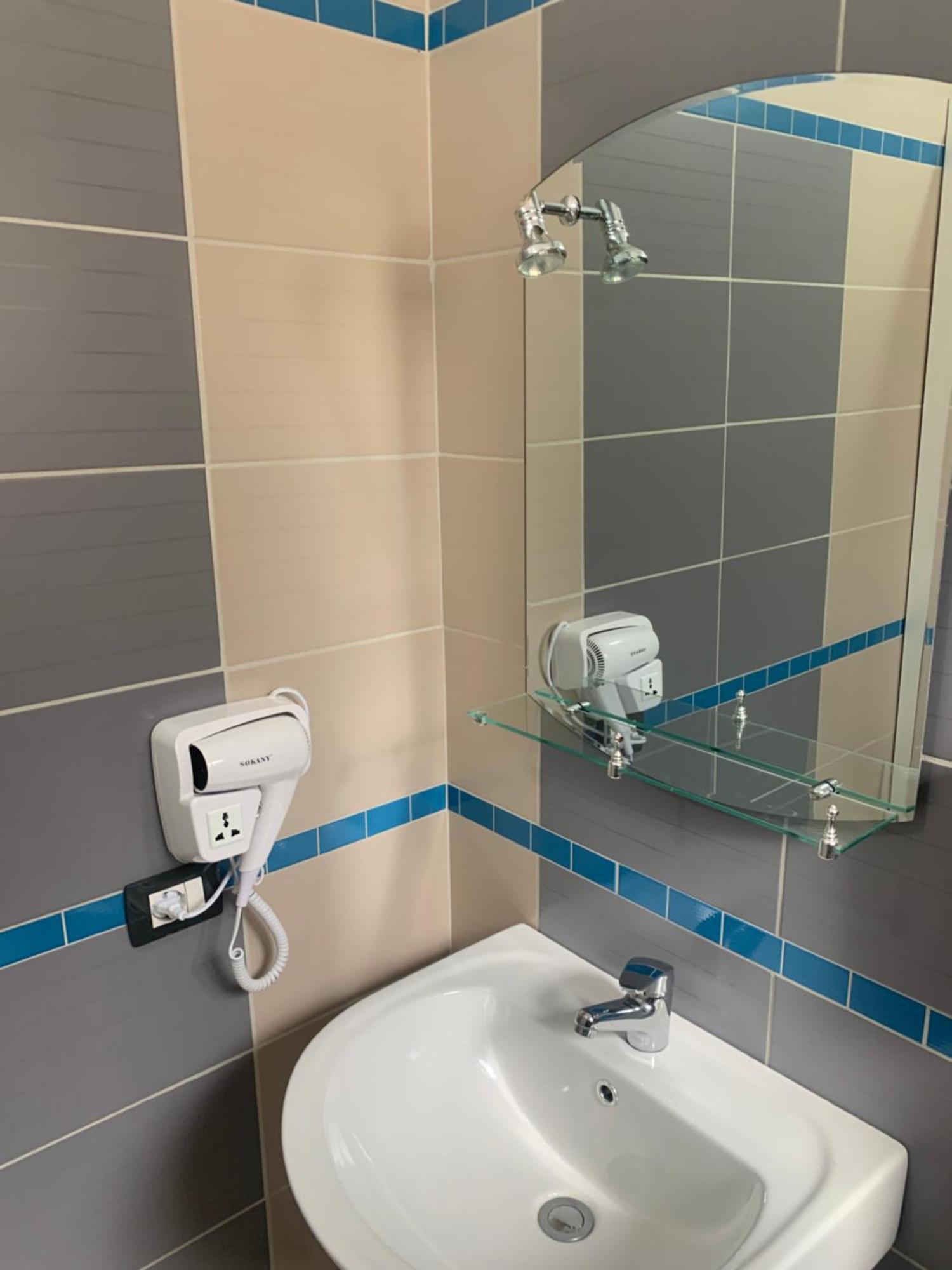Adriatik Apartaments Sarande Bagian luar foto