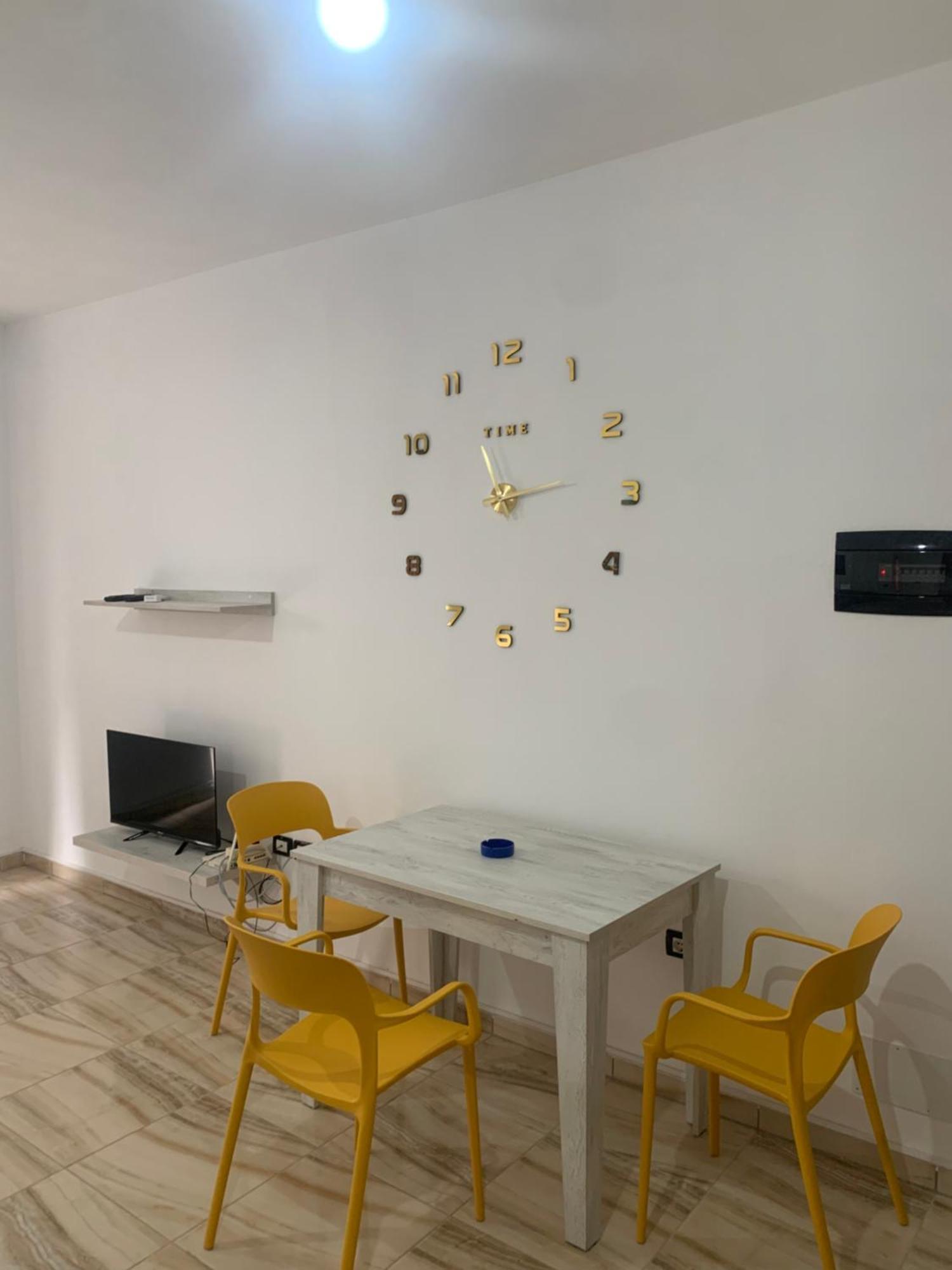 Adriatik Apartaments Sarande Bagian luar foto